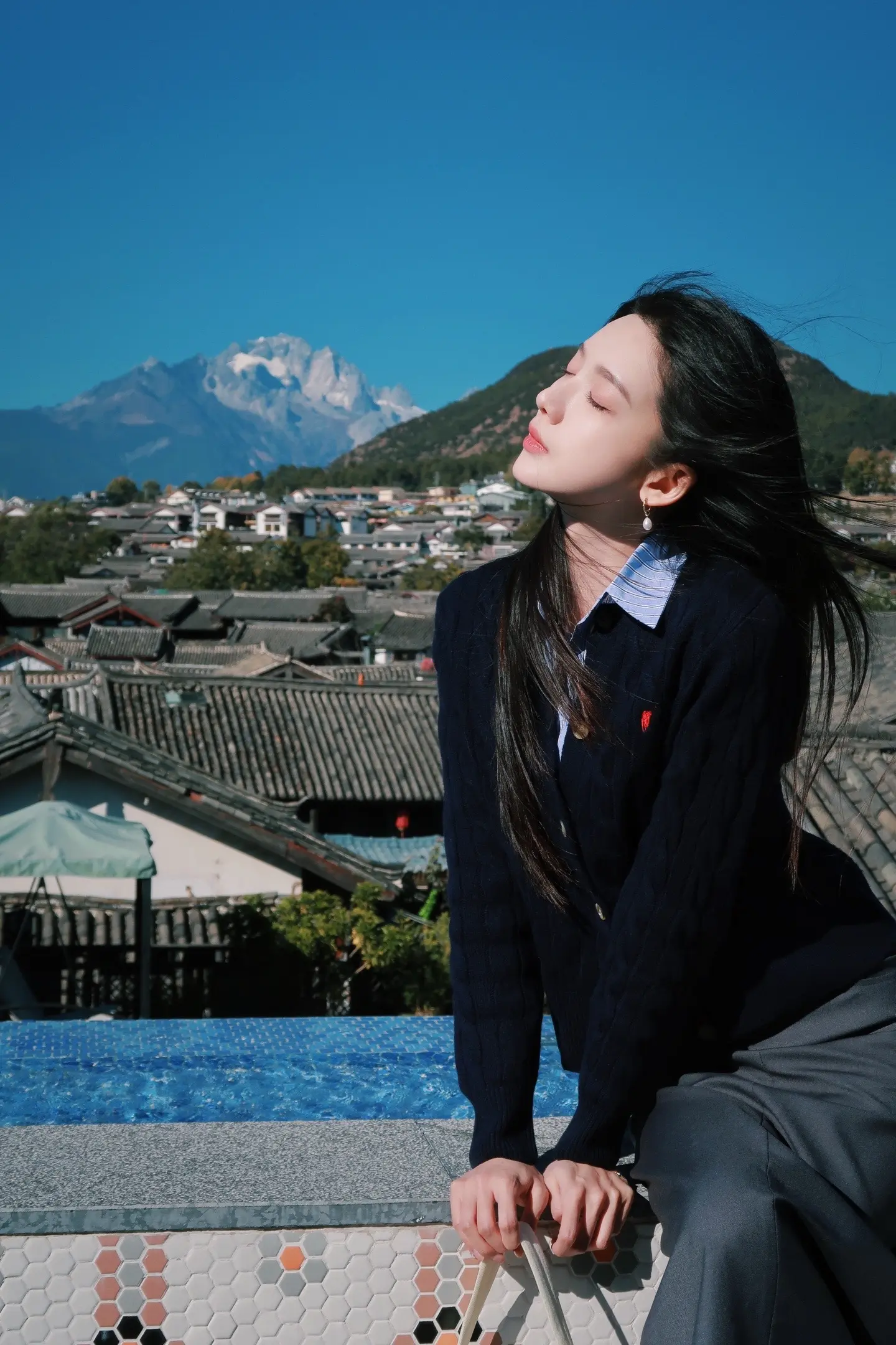 去看山 去看水 看众生 去找自己。