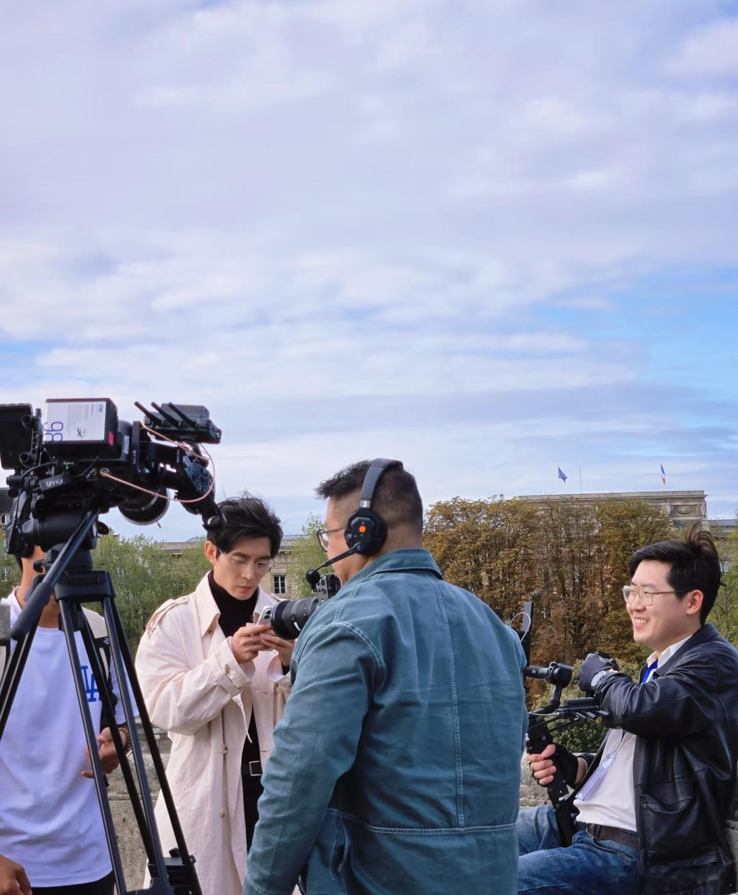 短剧是真有钱了，大老远跑法国实景拍摄[泪奔] ​​​