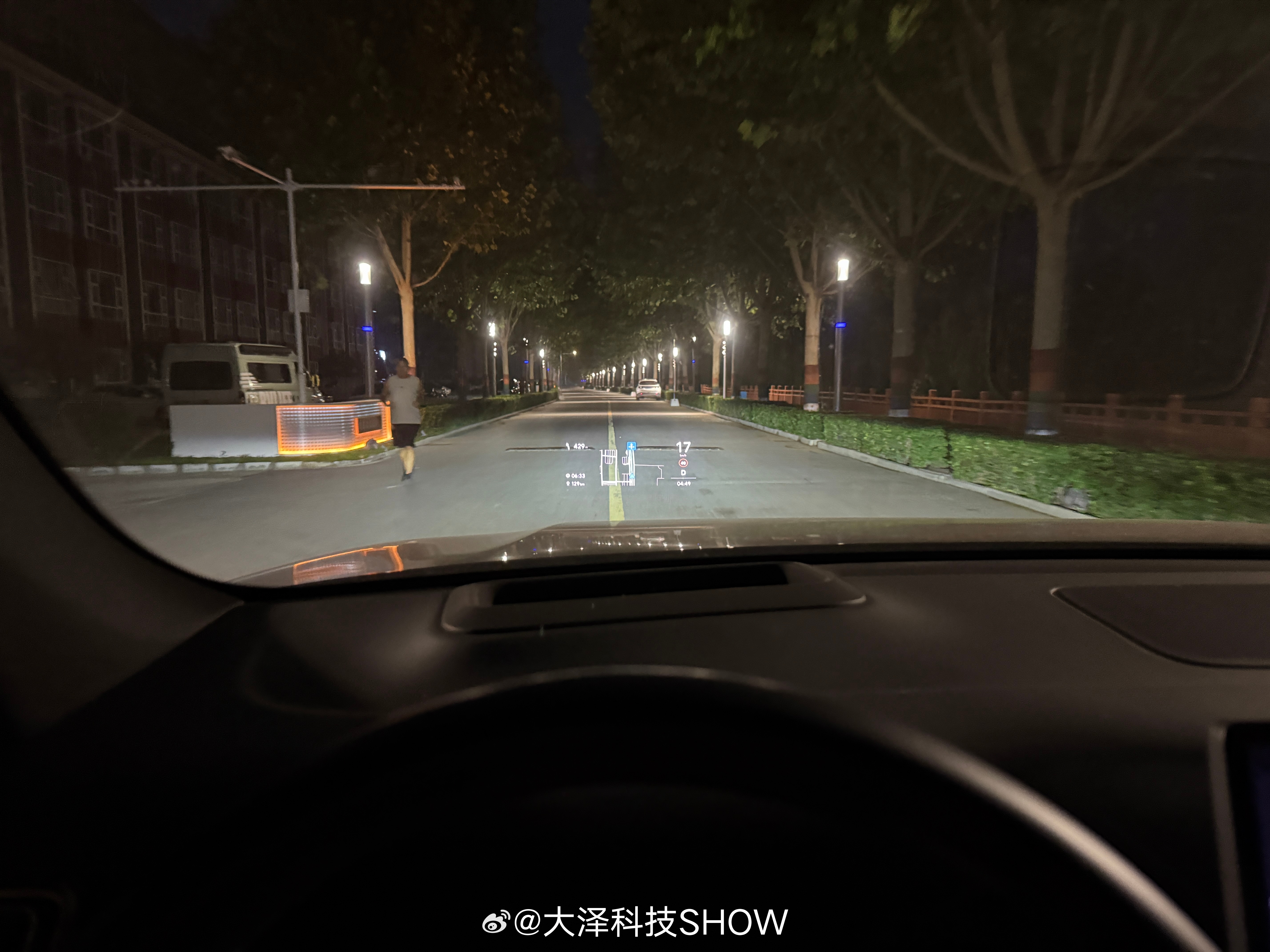 开车的好处就是说走就走，勤劳的人已经一大早从保定赶到到了798……高铁去泡面化 