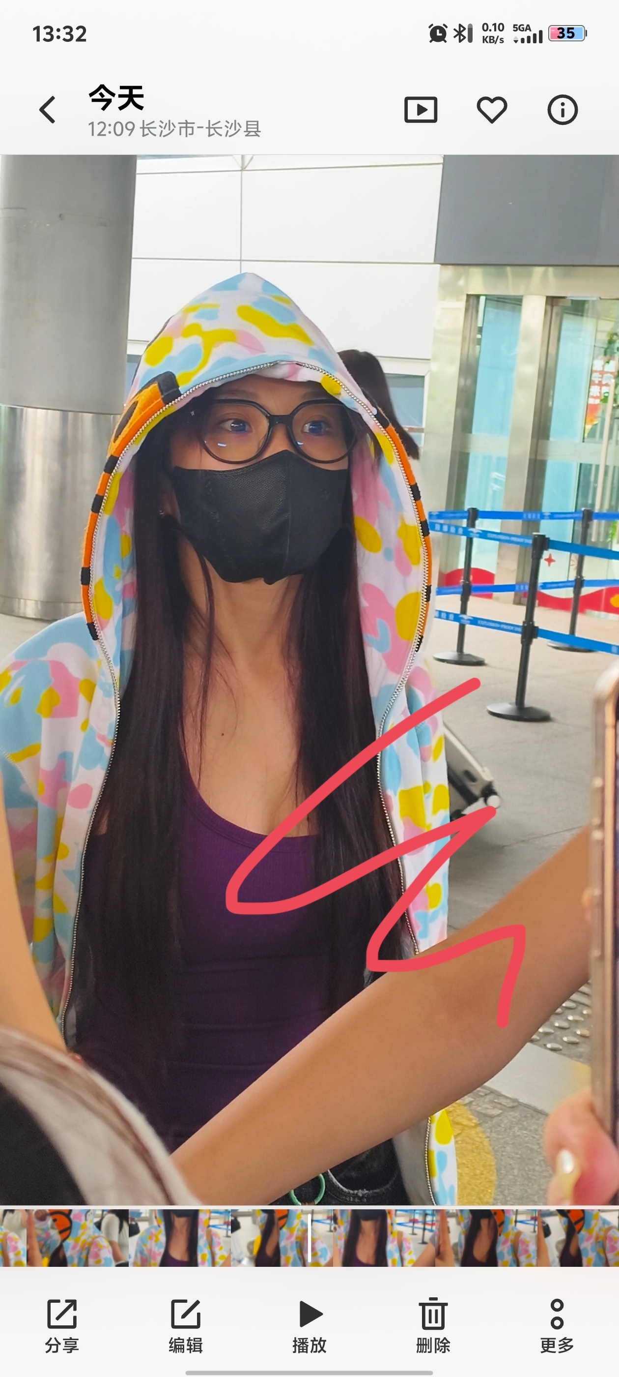 这人谁啊，有人知道吗？ 