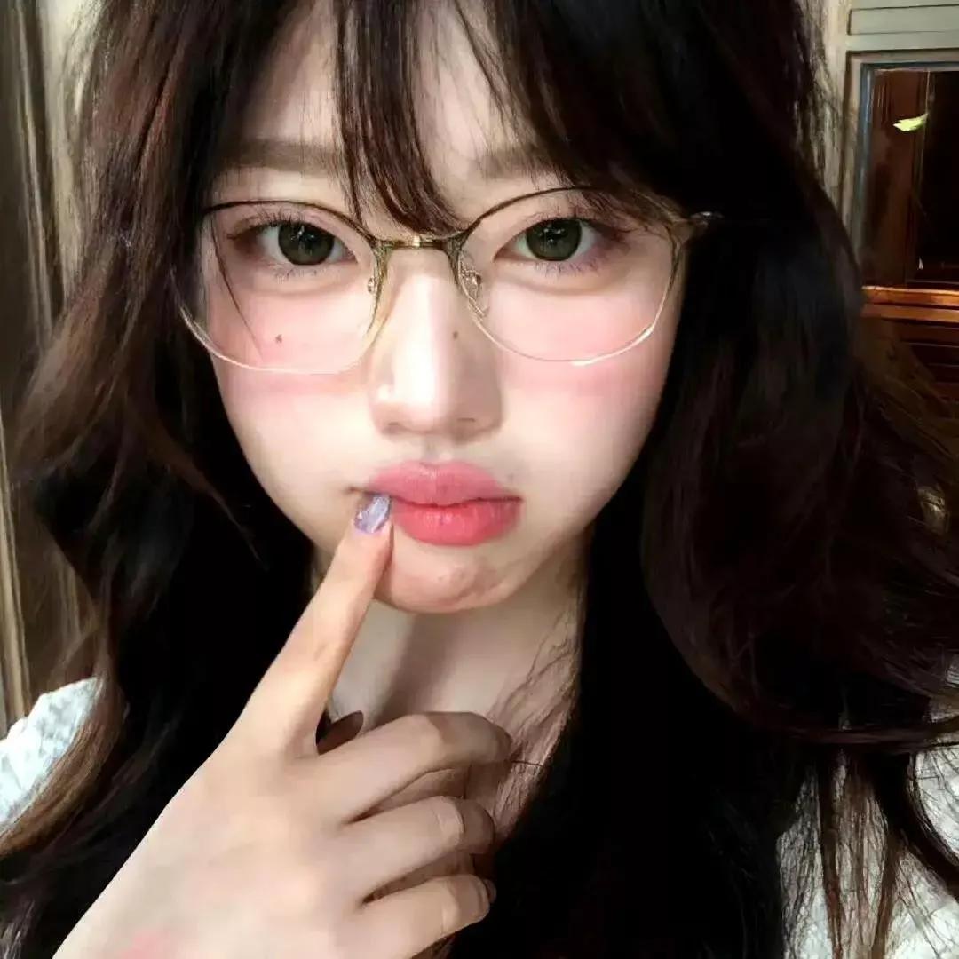 超甜萌的眼镜女孩，谁顶得住！😍👀眼镜系美女 知性眼镜少女 眼镜女生 戴眼镜美