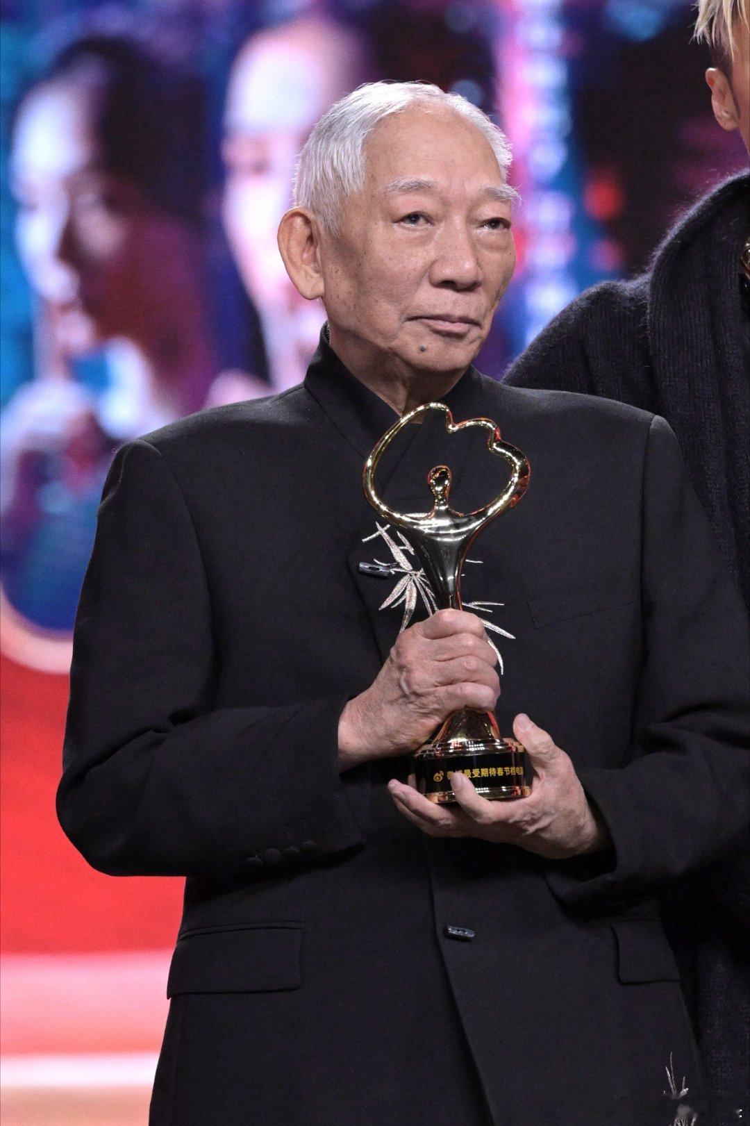 谁懂女孩子在江湖里的权威《镖人》女性角色全员战力爆表，能打能刚有侠气，每一场交手