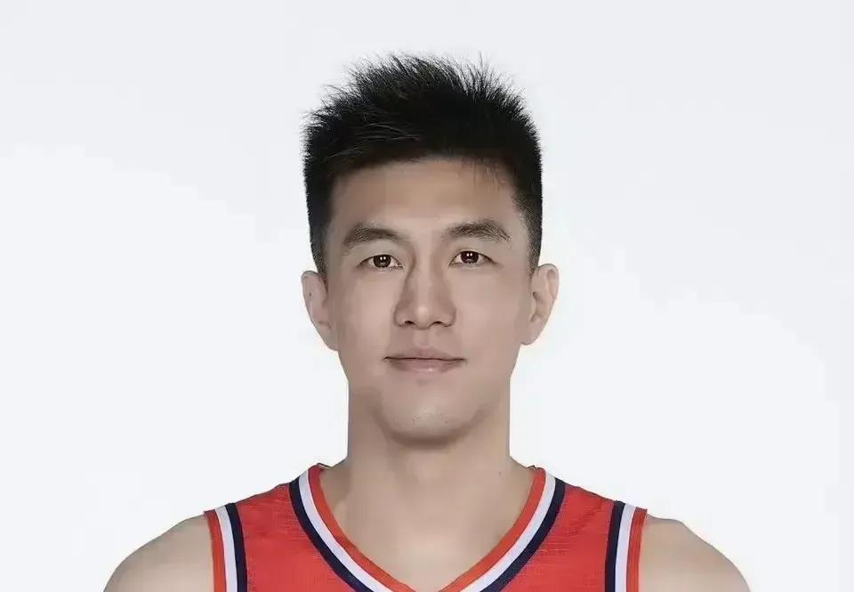辽宁男篮客场狂胜广州男篮，12088拿下三连胜！郭艾伦缺阵，弗格独揽35分成最大