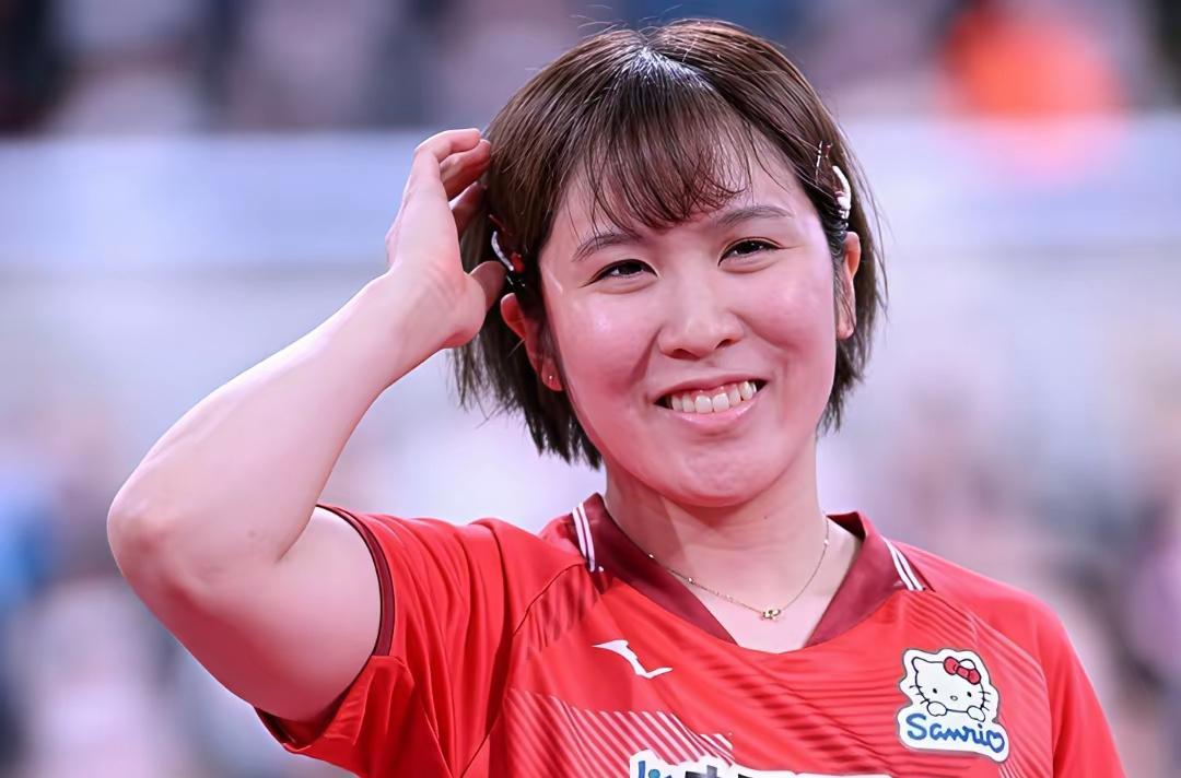 平野美宇又赢了！
这位17岁的世界杯冠军，在乒超联赛里简直是深圳大学队的定海神针
