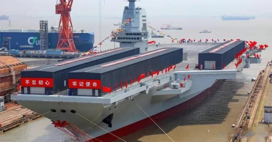 中方保密工棚终于“拆除”，亚洲第一巨舰即将海试，美方大呼：不可思议！

我们知道
