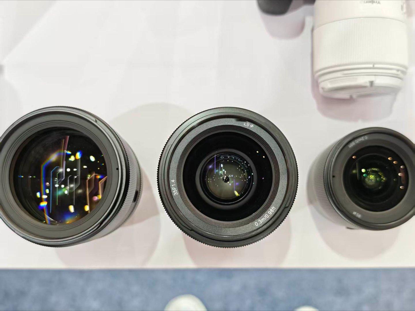 永诺展出35/1.4和85/1.4，下半年还会有全幅F1.2！ 