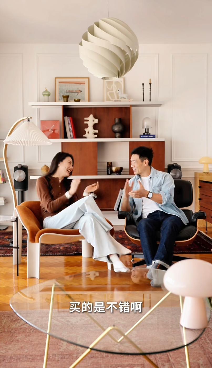 44 岁男演员与 90 后超模老婆复合，晒上海 230㎡大平层，没名气但日子过得