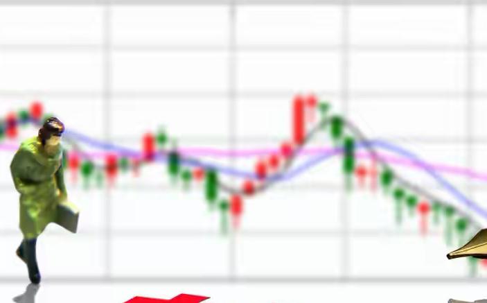 如同深秋的天气，A股市场今天迎来了一个“降温日”。三大股指低开低走，最终全线收跌
