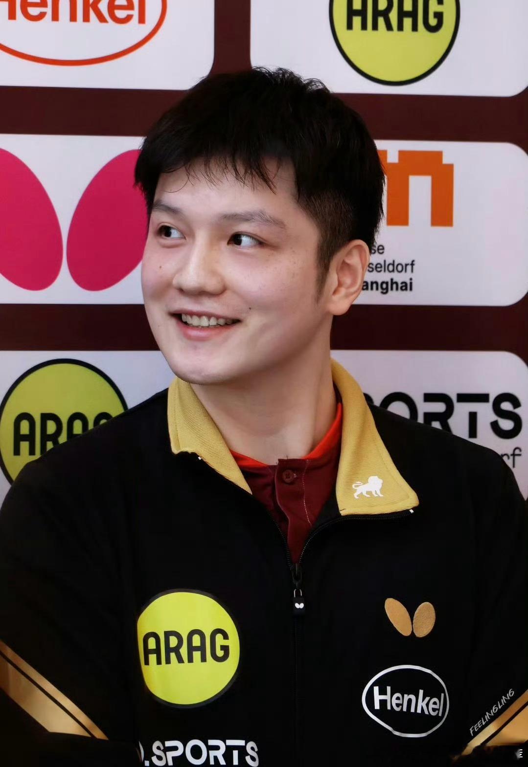 樊振东比赛直播成暑期档黑马这份火爆从不是凭空而来。作为超级全满贯得主，樊振东留洋