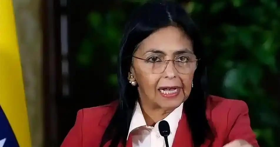 ：马杜罗被掳后无大选！委内瑞拉权力悬空，美方靠一招锁死该国命脉。

一场发生在加