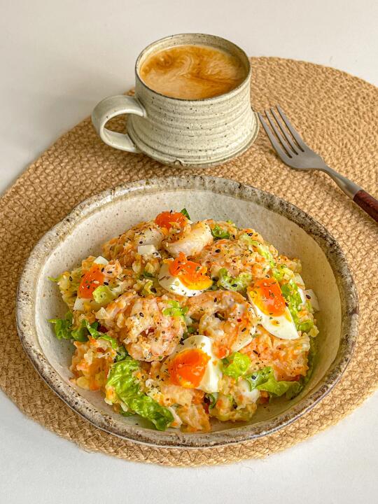 干净饮食🥣虾仁鸡蛋土豆泥沙拉🥗拿铁☕️