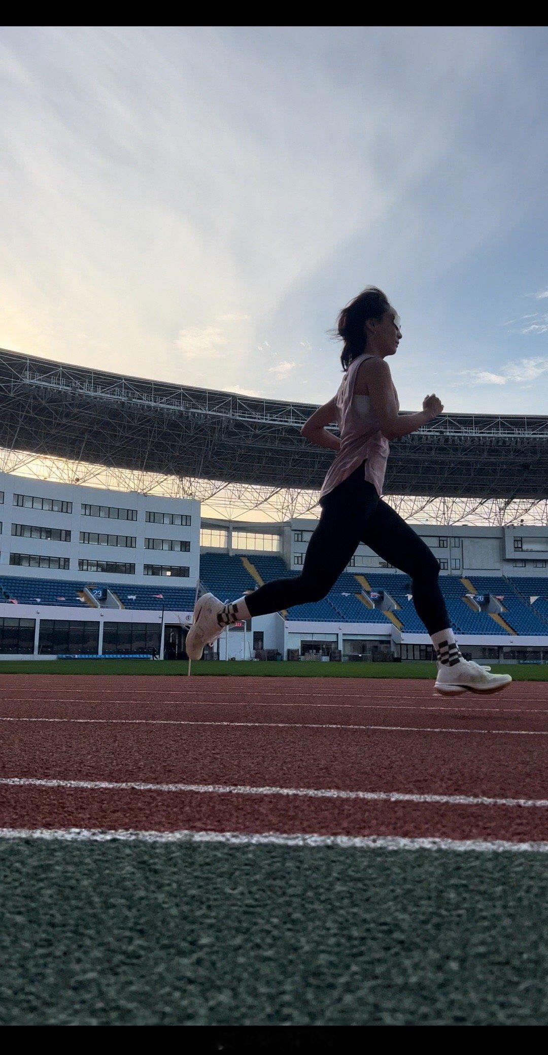 上海半程马拉松  来了明天报名啊 跑步[超话]  