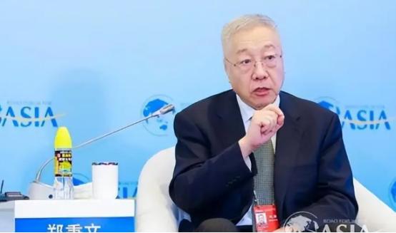 郑秉文又上热搜了。这次他说要学德国方案，网友直接怼回去：你自己给自己算的退休金2