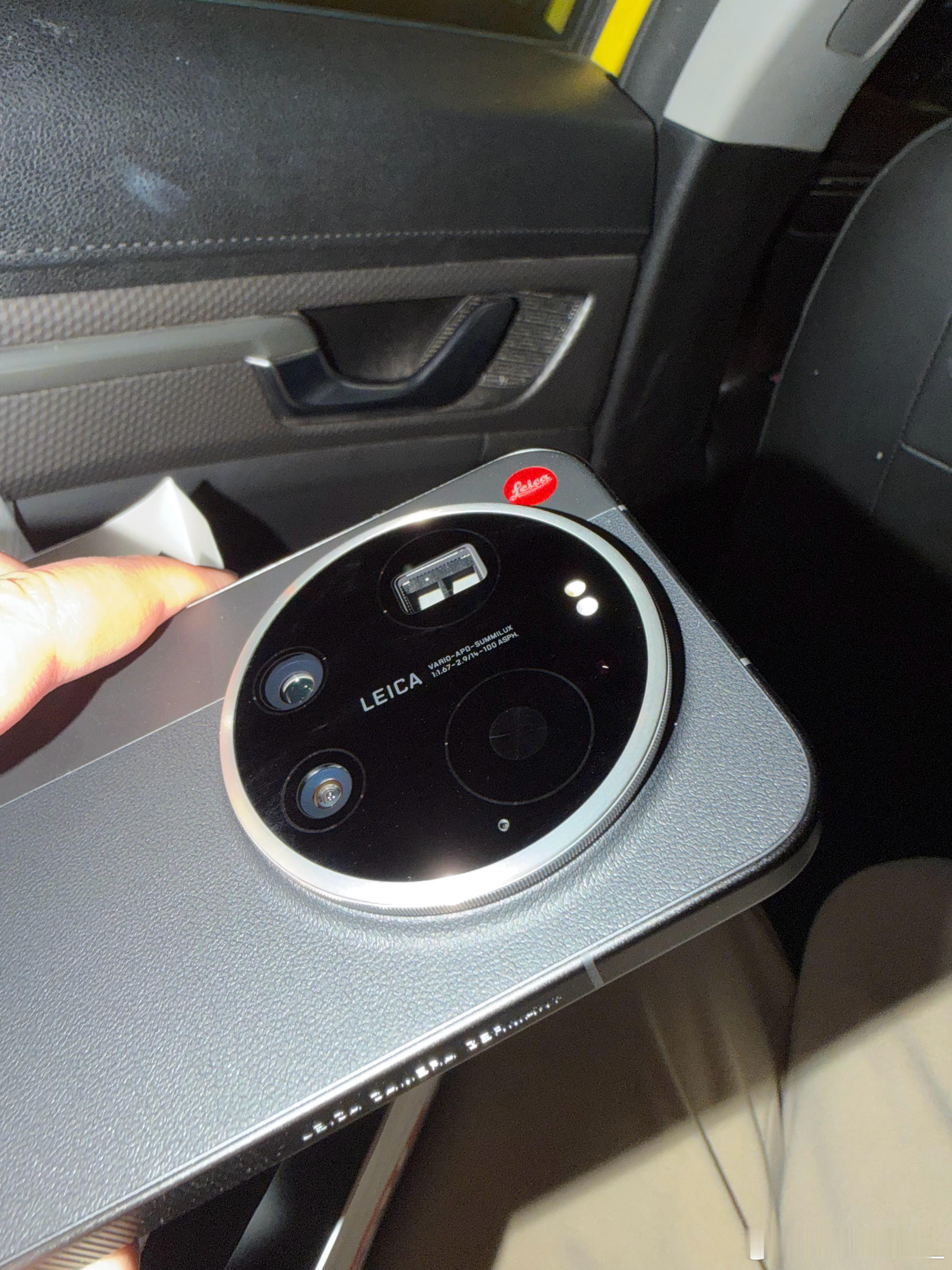 年轻人的第一部徕卡小米17ultra 