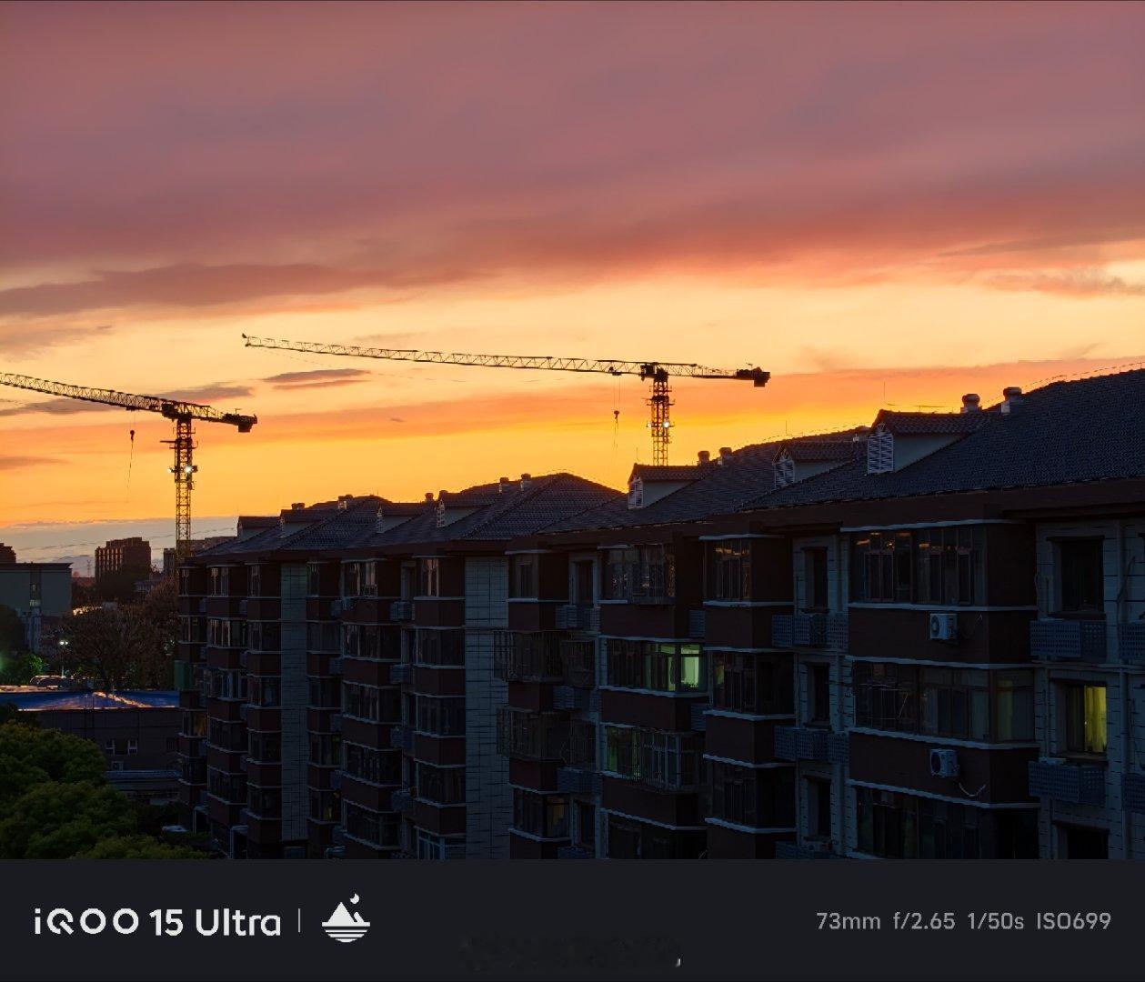 iqooiqoo15 ultra 出来旅游，手机电量宝贵，对相机的容错率要求很高