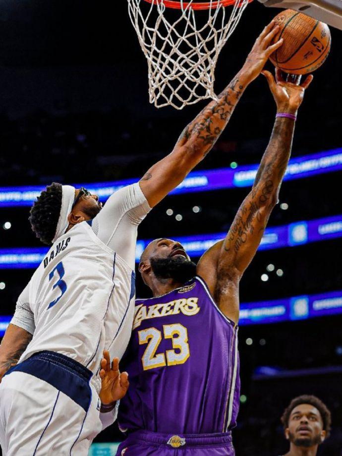 浓眉 詹姆斯 湖人战胜独行侠