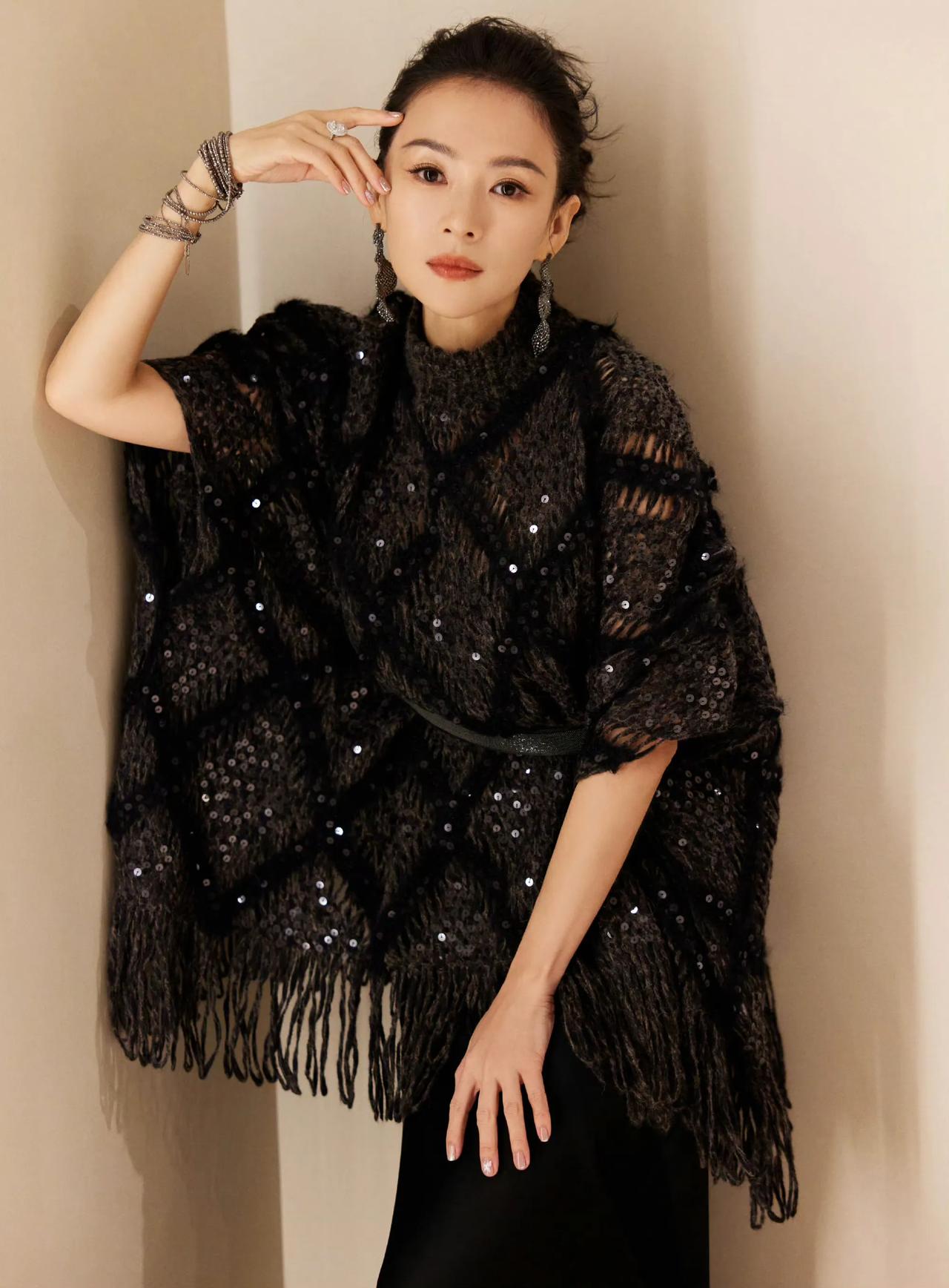 #章子怡# 从章子怡的状态，我们可以学到，状态是可以穿出来的，也可以是装出来的，