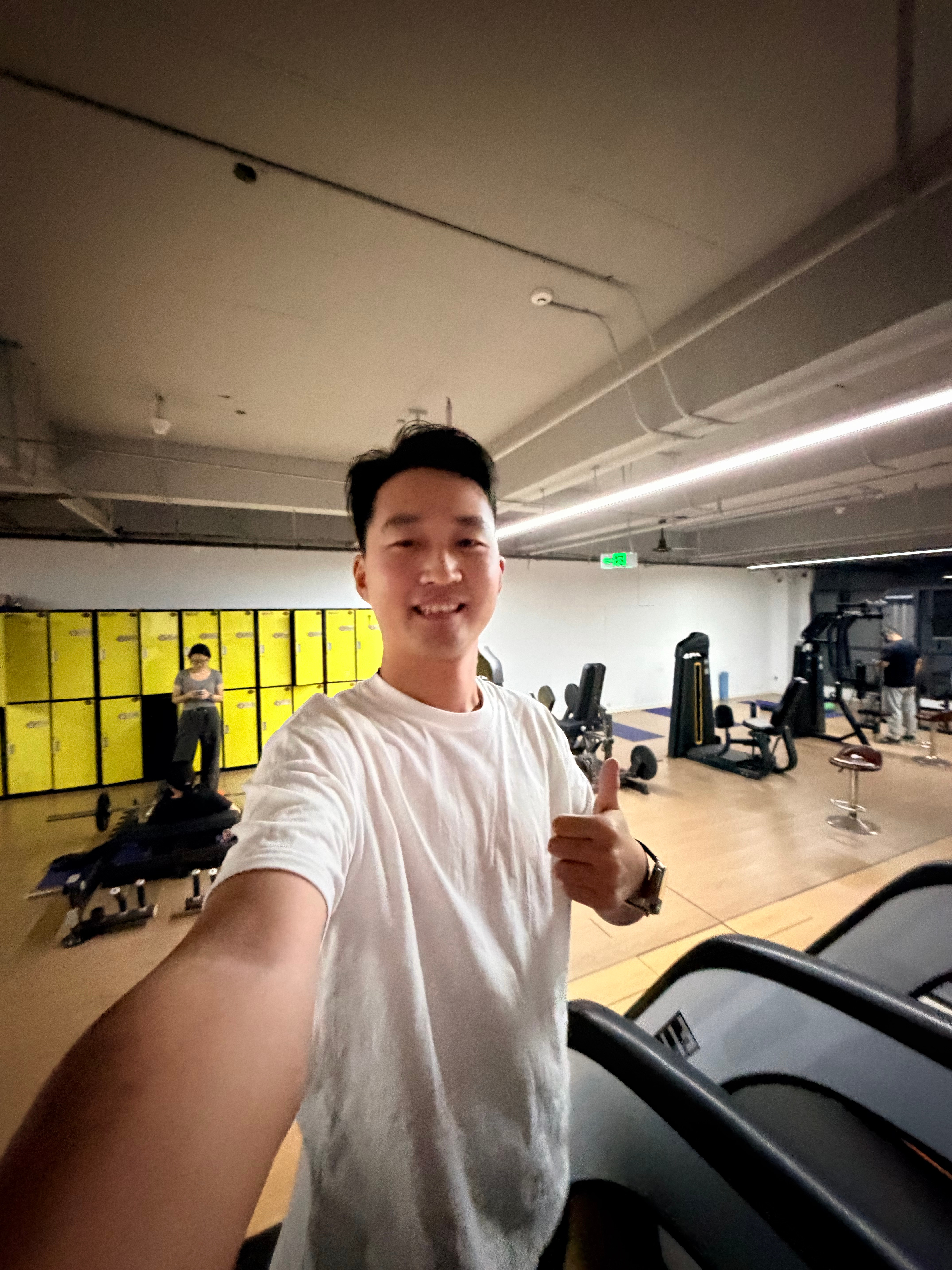 小梦的健身日常 来咯！开练！我毕业两年了，比上学的时候胖了十斤，每次和朋友见面都