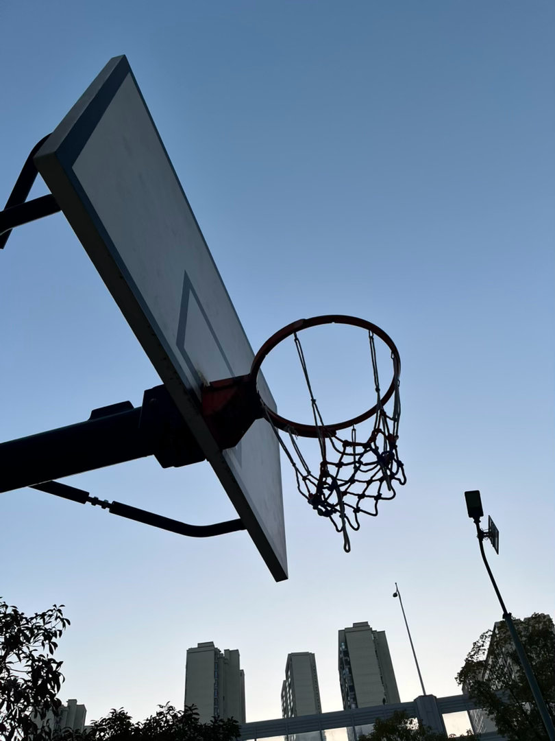 打球🏀，天气真好 