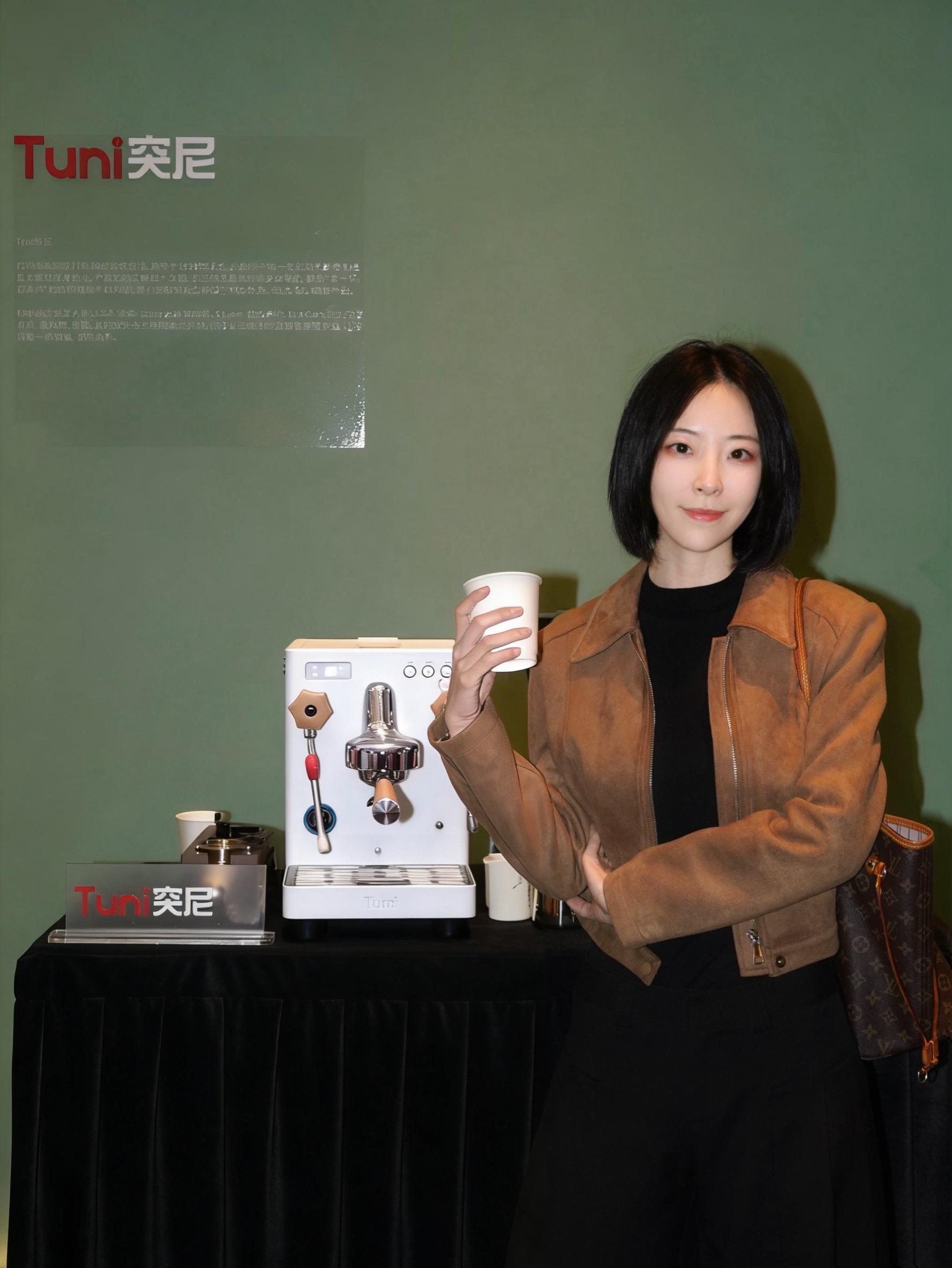 突尼的咖啡美学☕️浦东新国博的展览回顾。月初去了新国博逛展 在非凡酒店...