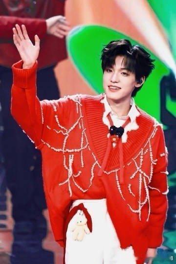 张泽禹除夕红包张泽禹发红包 看到张泽禹发红包的消息赶紧冲过去，点进去一顿操作抢到