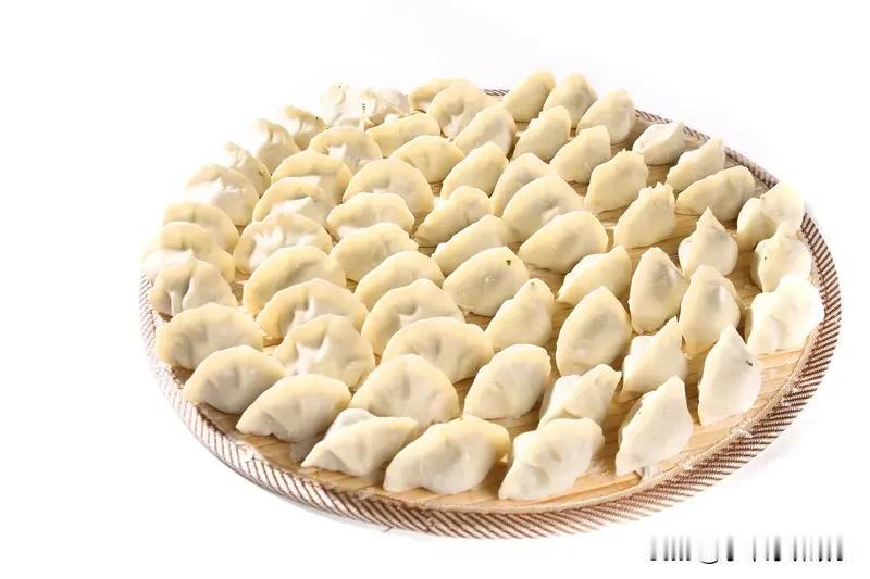 冬至吃饺子，竟藏着张仲景的千年暖意！
东汉寒冬，百姓冻伤耳朵，医圣张仲景心怀悲悯