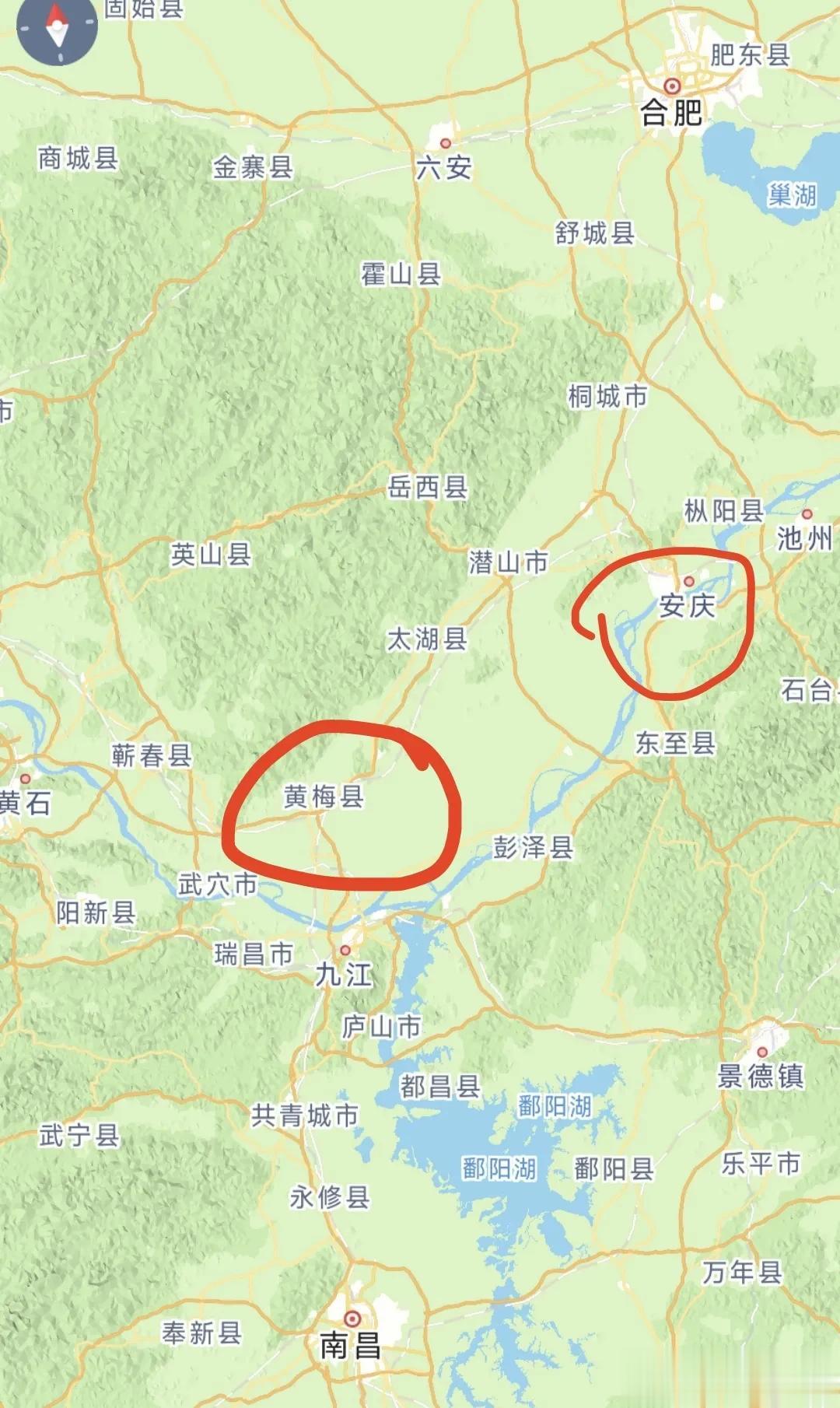 黄梅戏发源于湖北黄梅县，不然不会叫黄梅戏了。发扬光大于安徽安庆。湖北东部和安徽西