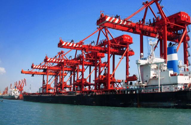 东南亚各国能源全面告急，关键时刻中国出手了！

菲律宾最近闹得最凶，街头的加油站