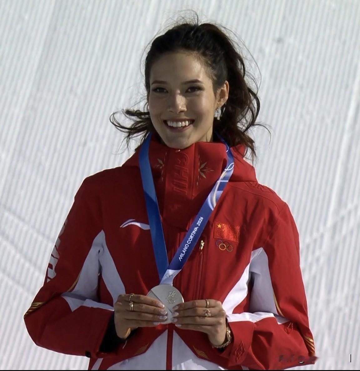 不要嘲笑别人的伤疤，
那是你没遭受过的痛！

米兰冬奥会落下帷幕，
中国选手谷爱