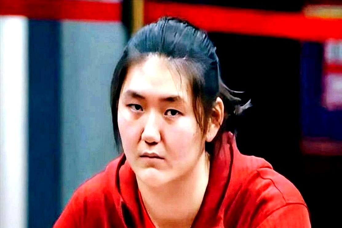 张子宇和山东队的注册谈判还剩40天窗口期（到12月30日）。
 

山东给的3年