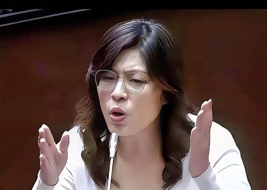 郑丽文近期这些表态，值得严肃推敲。

首先，她再次表示必须坚持“九二共识”，反对