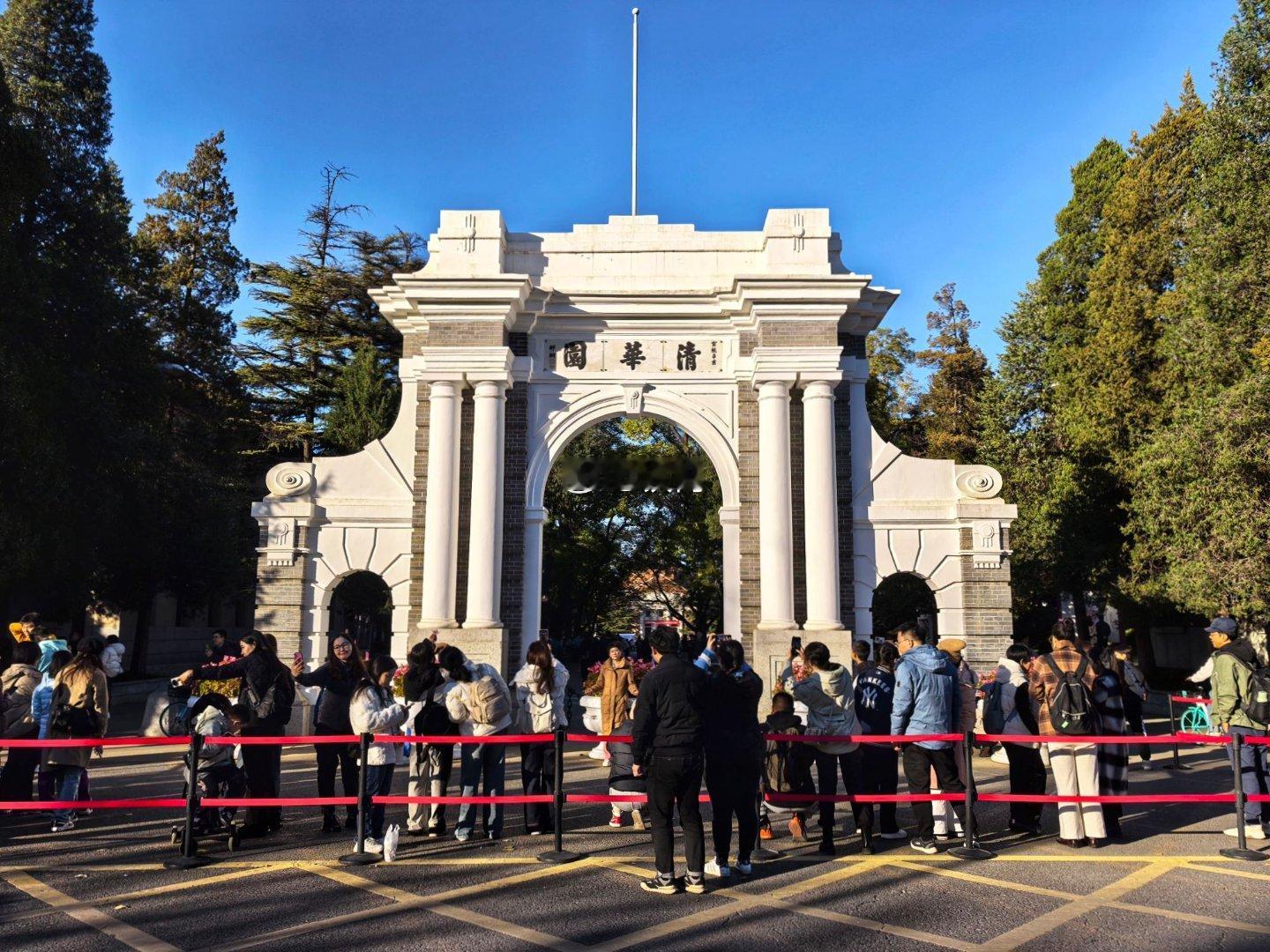 清华大学的秋天摄影