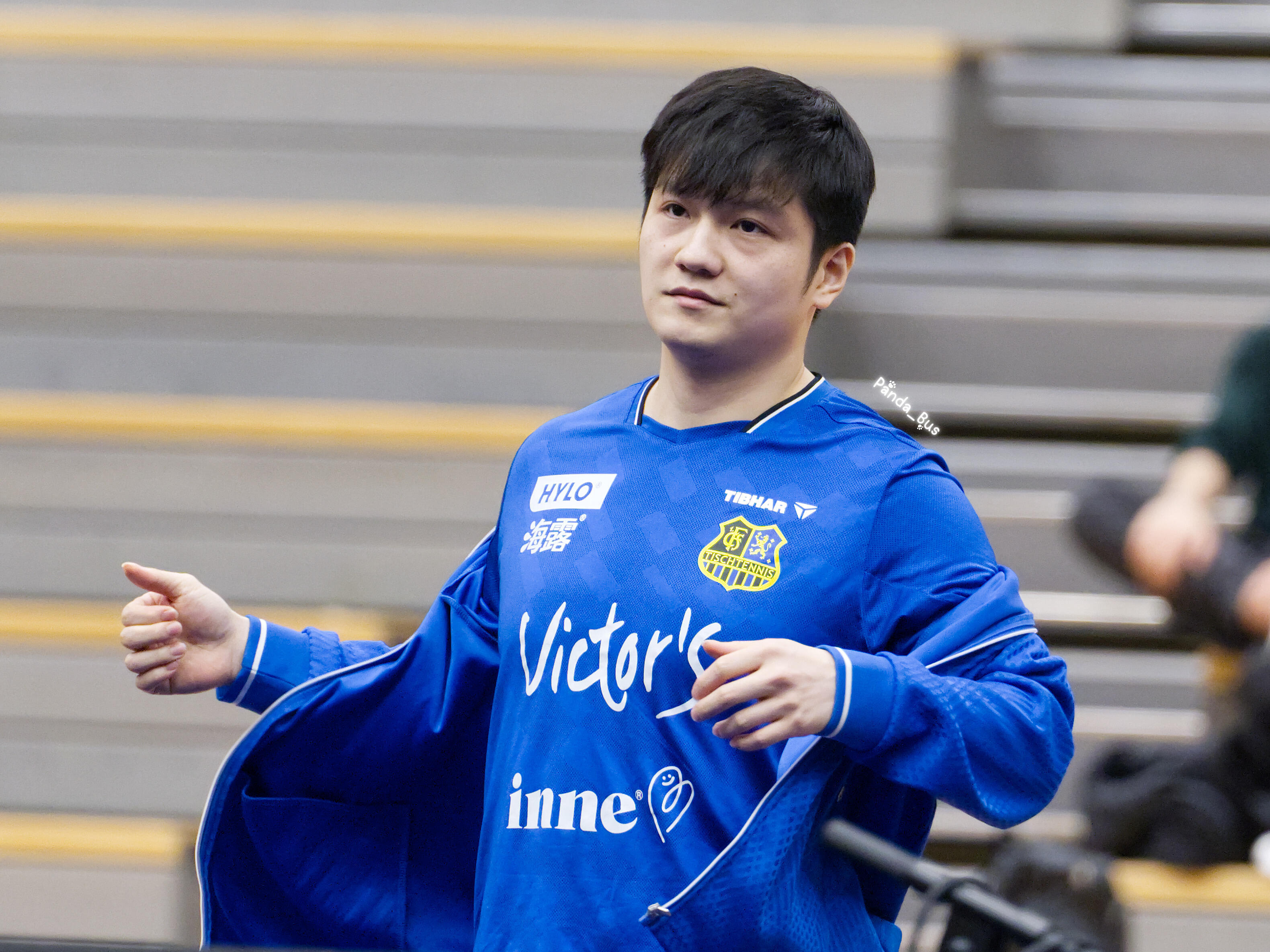 樊振东 挥拍即是锋芒，少年意气，巅峰向前。 