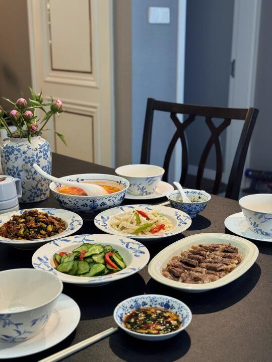 五一你们在哪里？我在家吃饭🍚