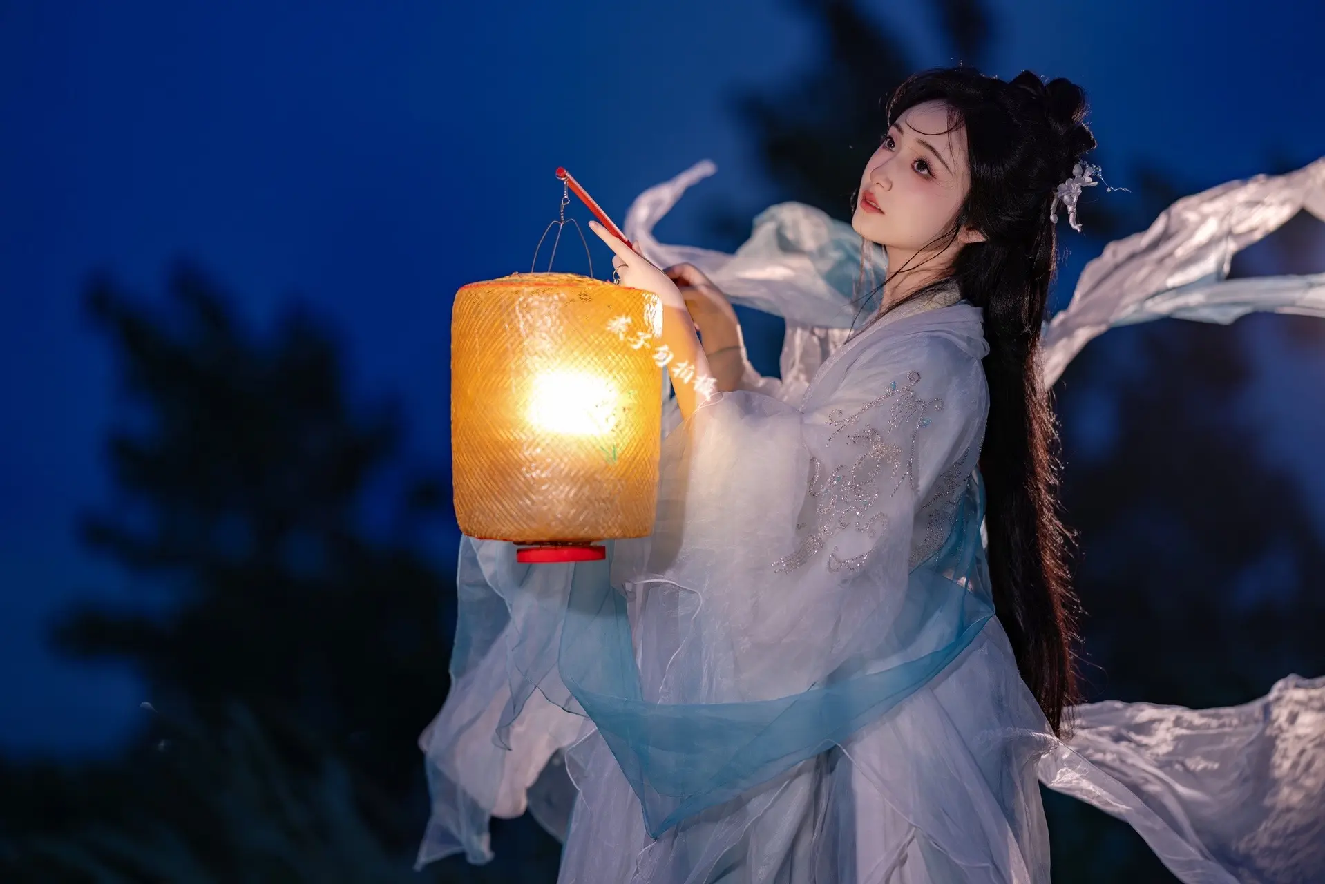 拍照你喜欢帅一点还是美一点？