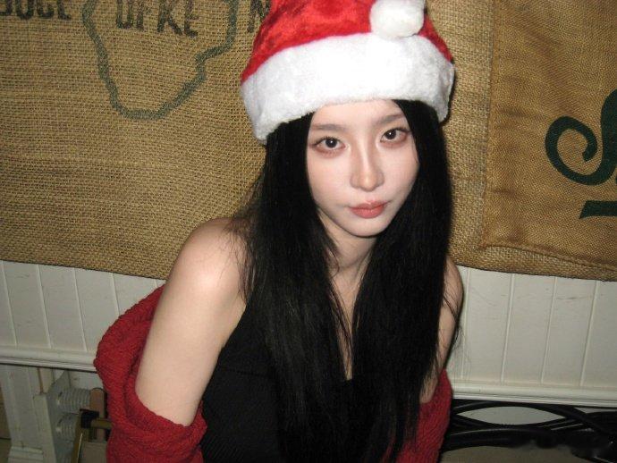 赵小棠美成这样赵小棠圣诞姐姐  赵小棠圣诞姐姐九宫格，美成这样了我无话可说！请！