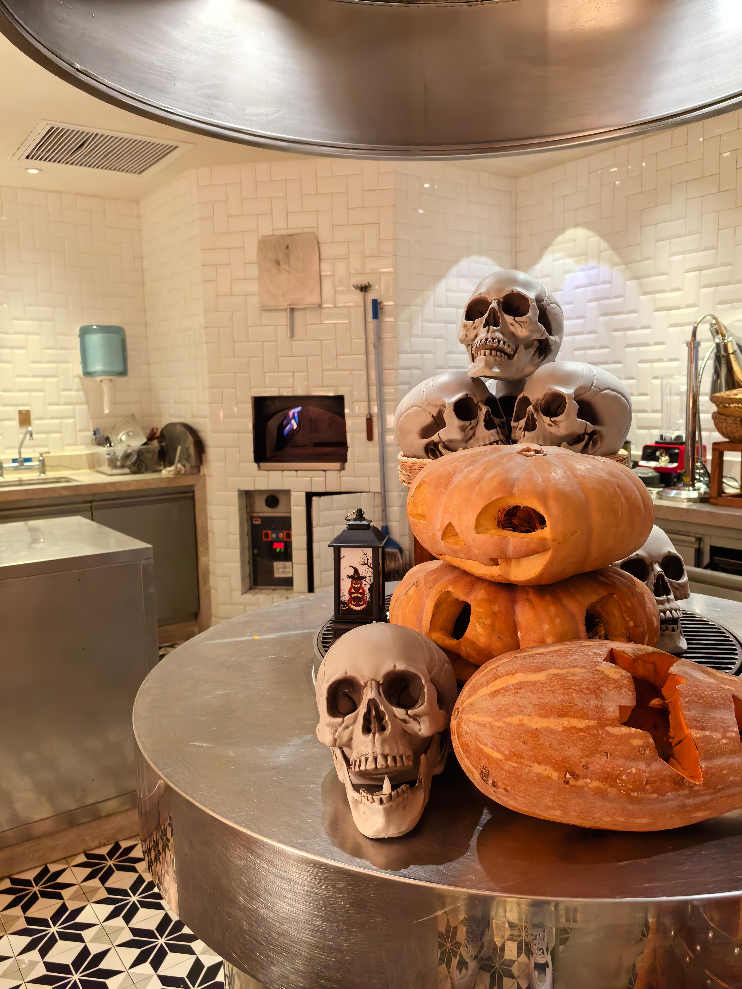 这家酒店节日氛围挺浓烈了…🎃  ​​​