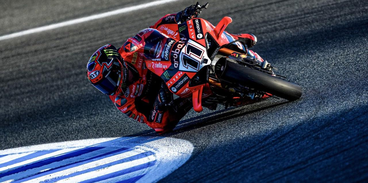 WSBK意大利站：23圈长赛和10圈冲刺，我更想看谁会翻盘。
周六Gara 1是
