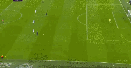 足球小将经典重现英超双蓝决，可惜可惜啊！[黑线]恩佐太抢戏了，队友不满，经典也没