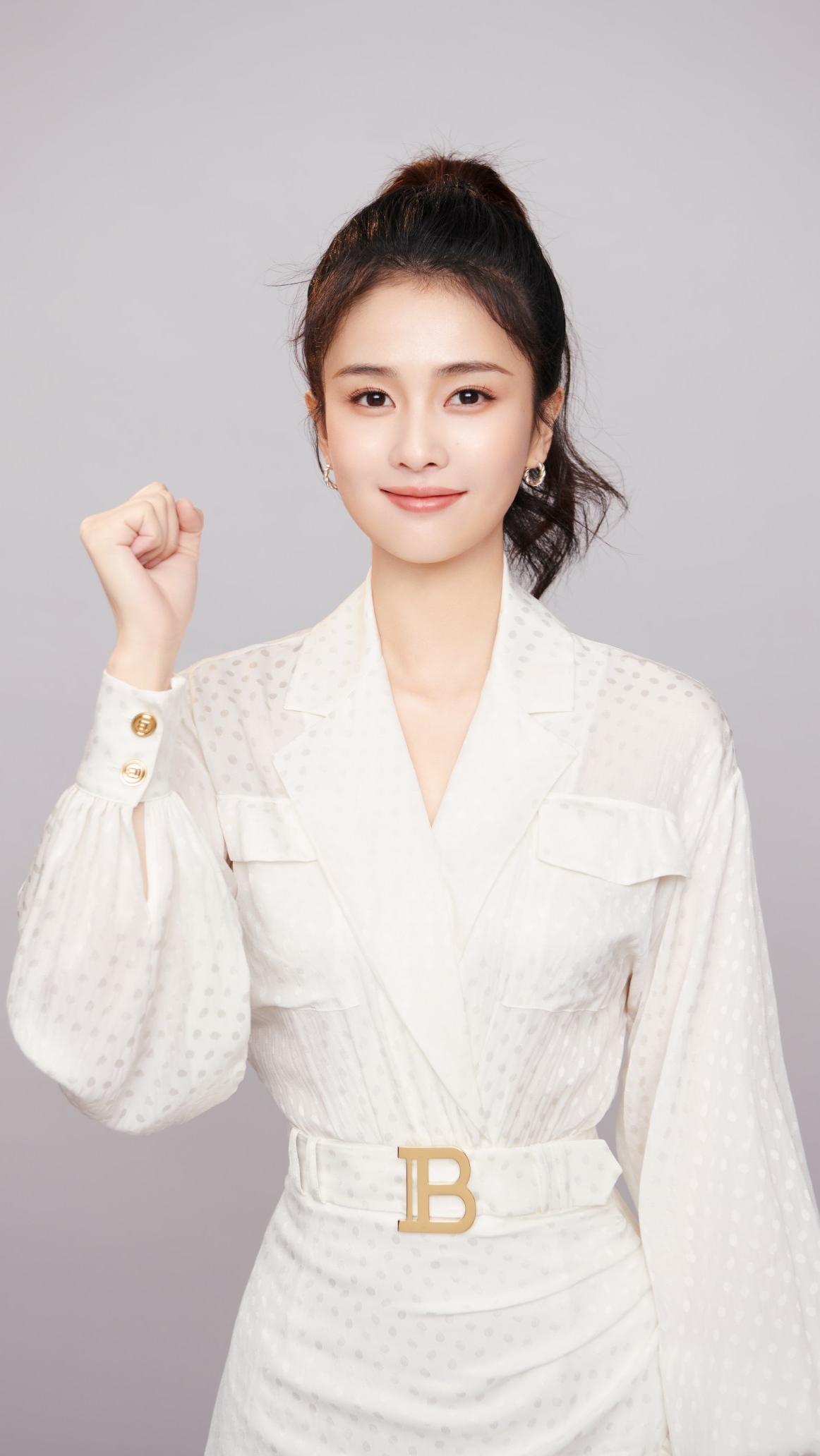 白鹿，本名白梦妍，江苏常州人，内地女演员、模特。早年做平面模特入行，代表作有《招