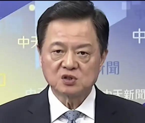 周锡玮近日点评了日本和菲律宾联手域外国家针对中国的举动，直白点出两个国家当下的问