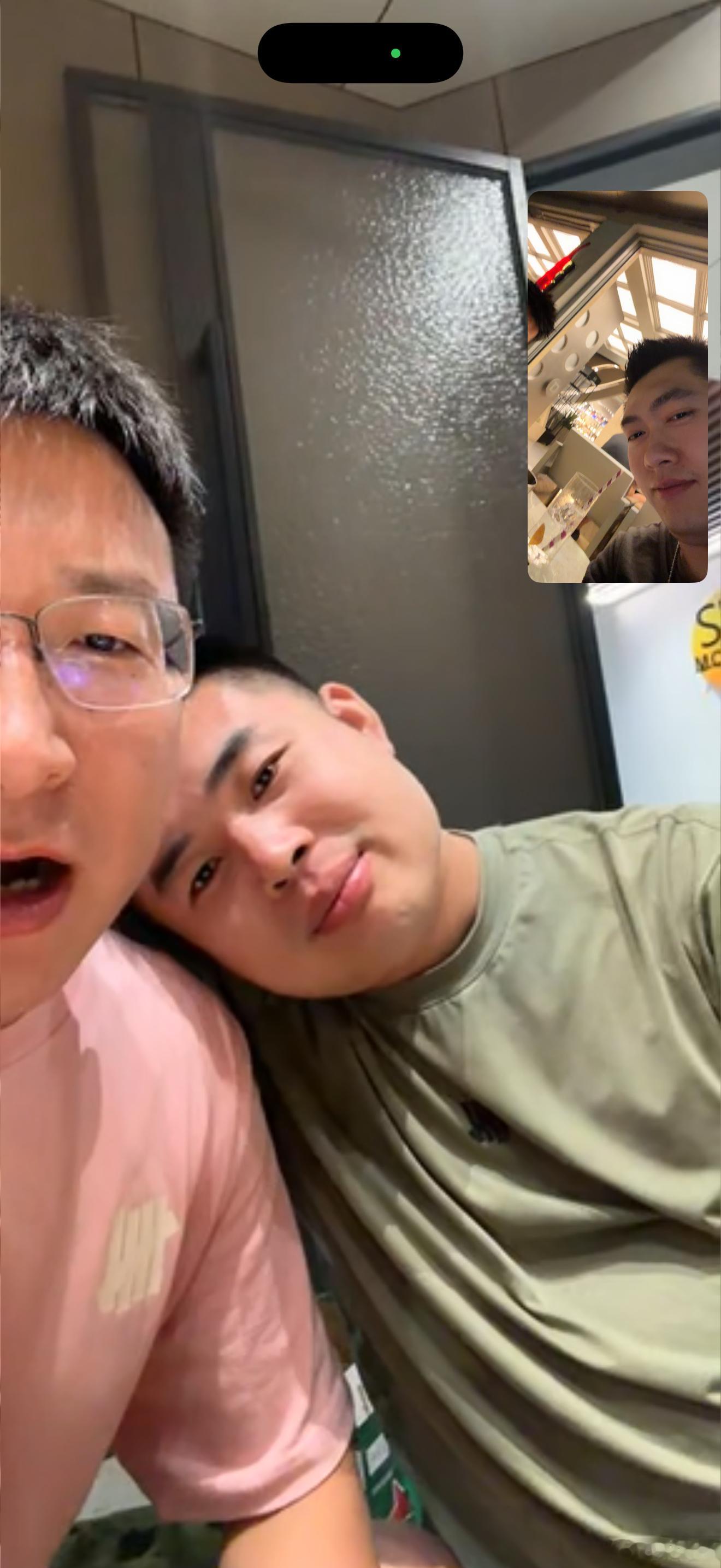祝生日快乐 但我怎么感觉他越来越GYA了？你小心点吧 