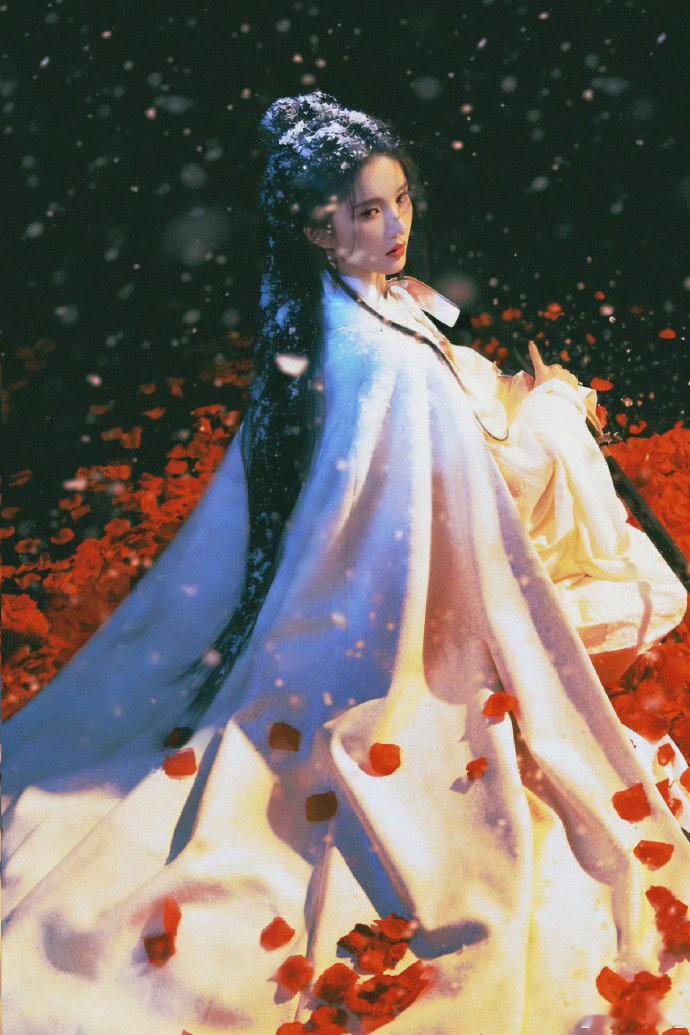 朱山尽镜头下的刘些宁朱山尽拍的刘些宁 哇！ 朱山尽镜头下的刘些宁 