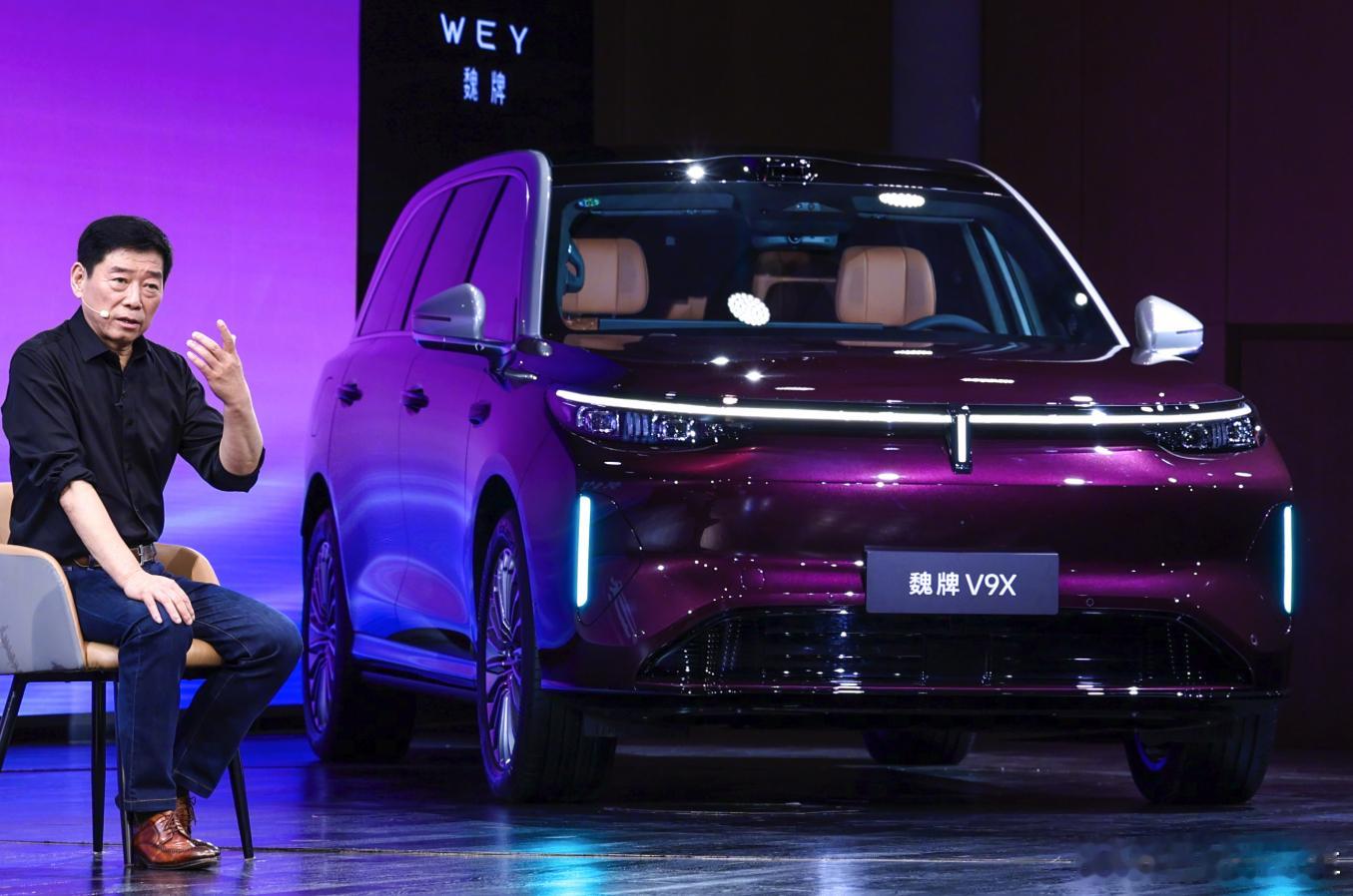 魏牌V9X上市 魏建军这次把自己的姓押上去了——亲自代言魏牌V9X，这操作在车企