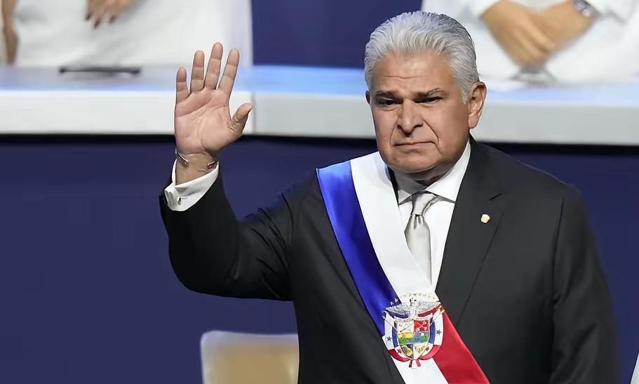 清算指令一到位，撤资速度毫不犹豫，中国资本和贸易舰队大规模离开巴拿马。港口里，中