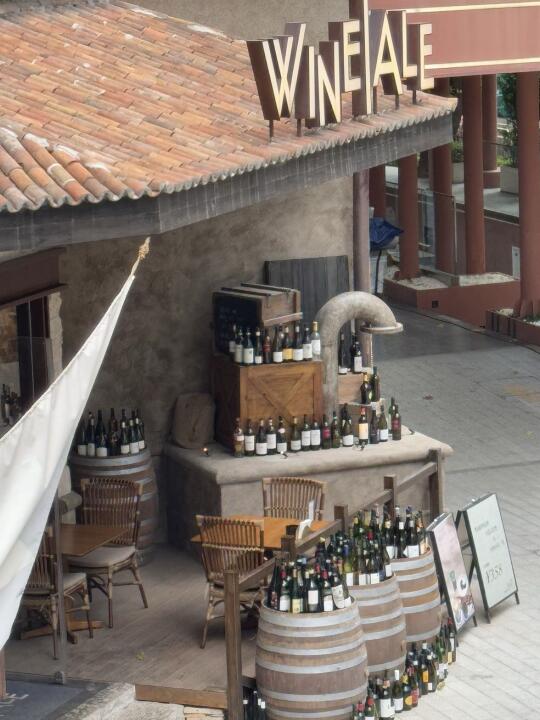 男朋友带我来这家店，我夸了他一周 藏在太古里这家意式港口风格的餐酒吧...
