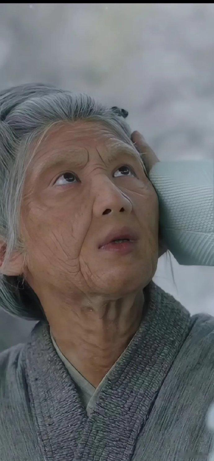 这个老人妆把我笑到了，化妆师是没看到过真正的老人吗 ​​​