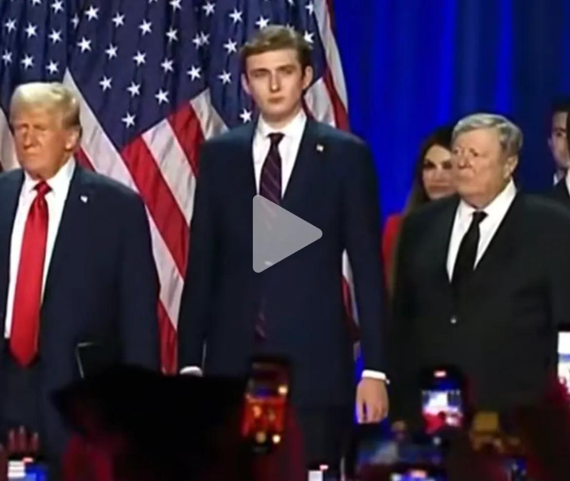 身高2米！特朗普小儿子巴伦 或成美政坛新星！

有特朗普的影子，身材高大挺拔，不