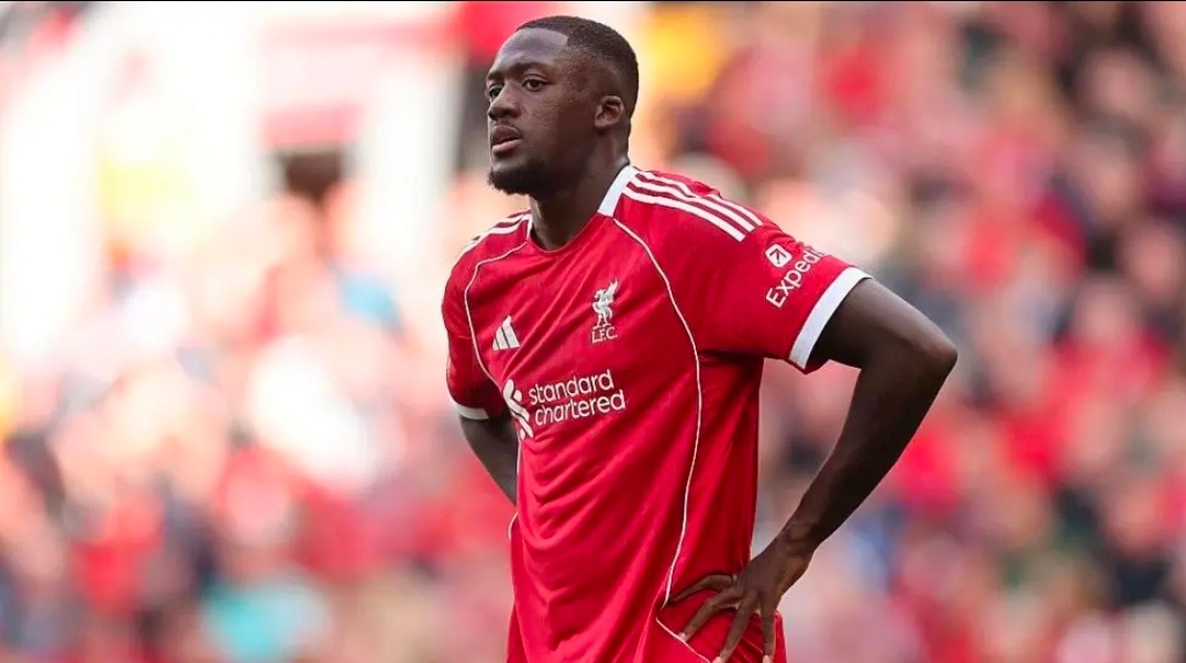 跟队记者：科纳特因家庭原因返回法国，出战马赛成疑据TA的利物浦跟队记者James