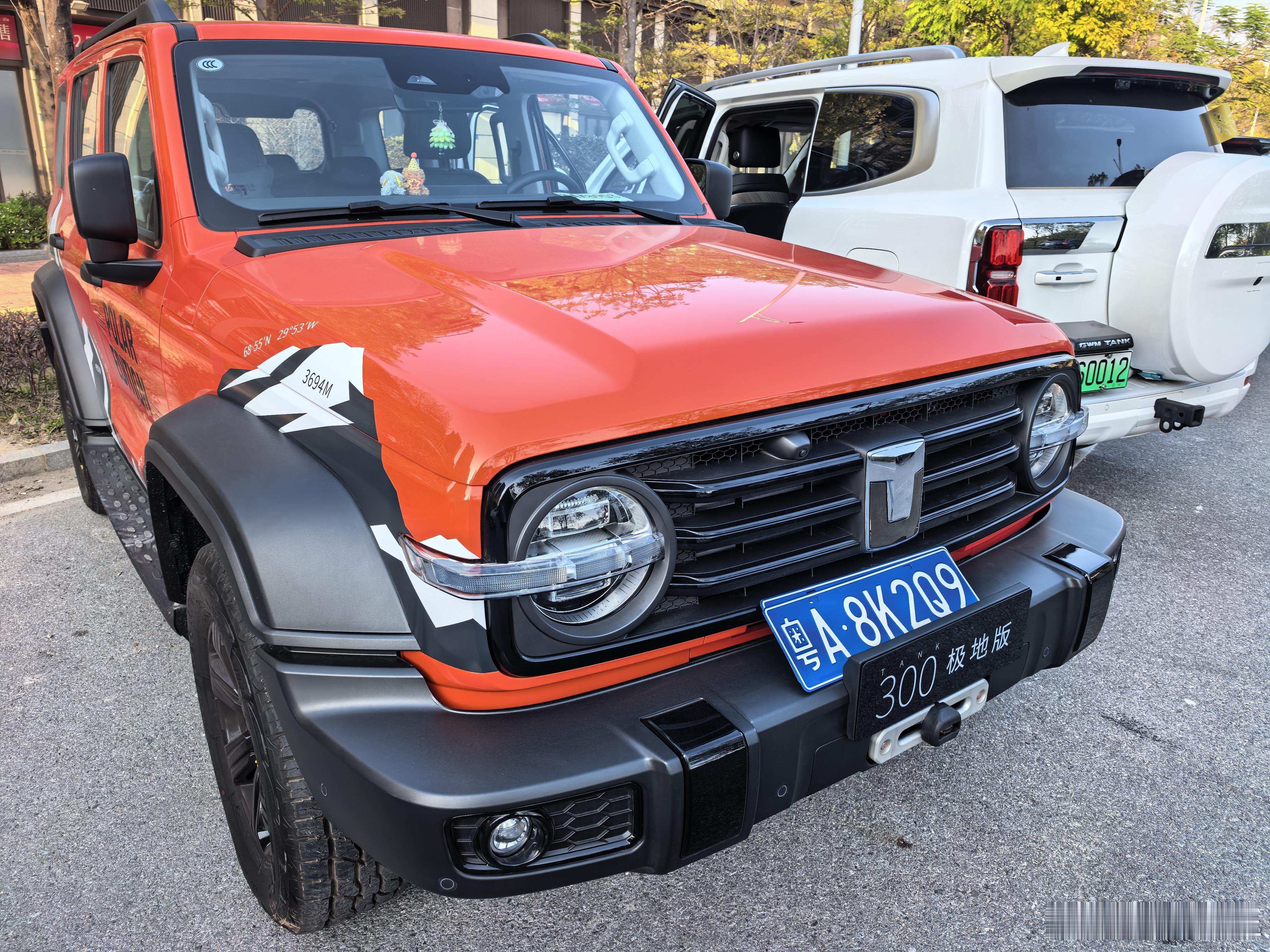 极地柴油300的车牌到了！